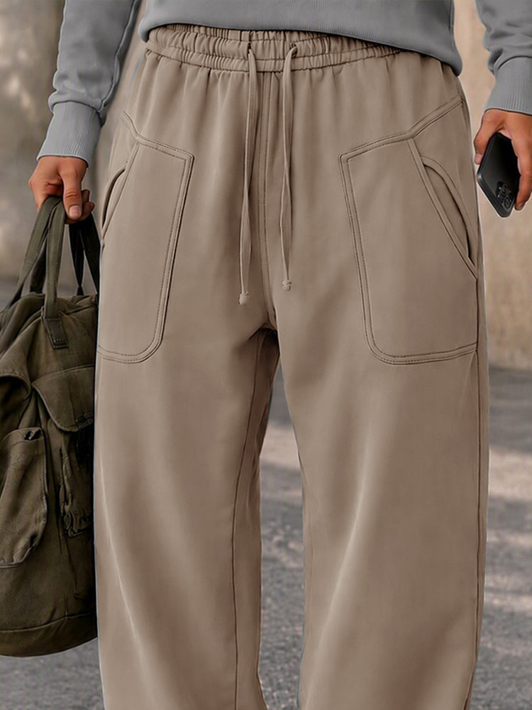 Pantalones casuales con diseño de bolsillos para un estilo urbano