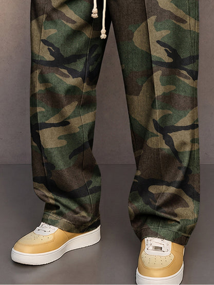 Pantalones casuales con estampado de camuflaje y cordón ajustable